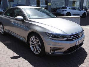 2016 VW PASSAT GTE - Image 2
