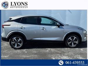 Nissan Qashqai SV 1.3 Petrol Mild Hybrid Manual - Image 2