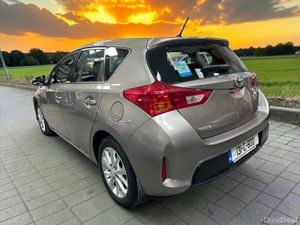 2013 Toyota Auris 1.4 D-4D  LUNA immaculate car - Image 2