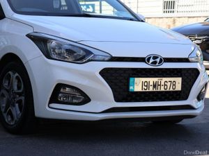 Hyundai i20 1.2 Deluxe - Image 4