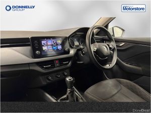 Skoda KAMIQ Hatchback SE - Image 2