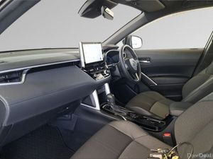 Toyota Corolla Cross AXIO HYBRID AUTO - Image 4