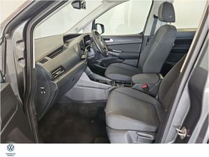 Volkswagen Caddy Maxi Life Auto, 122HP. 7 Seats, A - Image 4