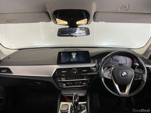 BMW 5-Series SE AUTO 520 D TOURING G31 - Image 3