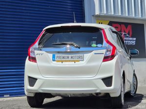 Honda fit Hybrid Automatic - Image 3