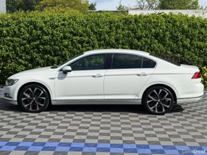 Volkswagen Passat HIGHLINE R-LINE PACK 2.0 TDI AUT - Image 3