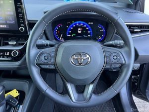 Toyota Corolla 1.8 HYBRID // REVERSE CAMERA // ADA - Image 4
