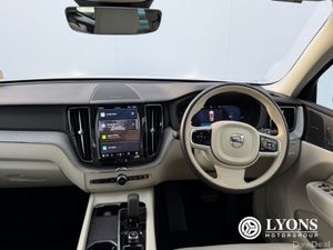 Volvo XC60 T6 AWD PHEV Plus Dark - Image 4