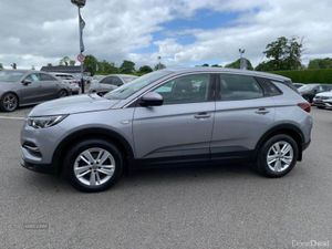 Vauxhall Grandland X SE Premium - Image 2