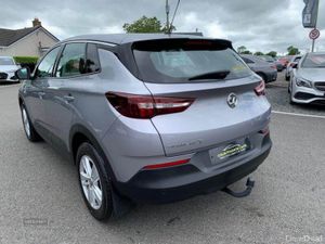 Vauxhall Grandland X SE Premium - Image 4