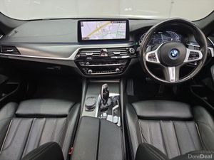 BMW 5-Series 530e MSport Touring 292BHP *Sun Roof* - Image 4