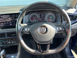 Volkswagen Polo COMFORTLINE 1.0 TSI AUTO // APPLE - Image 4