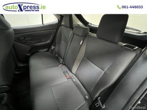 Toyota Yaris Cross 1.5 HYBRID G Only 6999 Miles - Image 4
