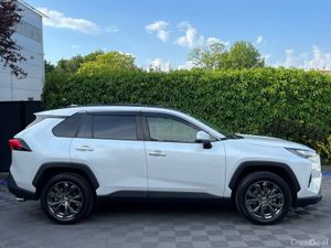 Toyota RAV4 G EDITION 2.5 HYBRID AUTO // OPENING P - Image 3