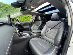 Toyota RAV4 G EDITION 2.5 HYBRID AUTO // OPENING P - Image 2