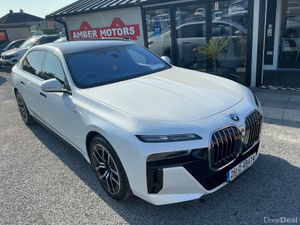 2025 - BMW  i7 - Image 2