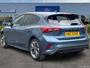 Ford Focus 1.0T EcoBoost MHEV ST-Line X Hatchback - Image 2
