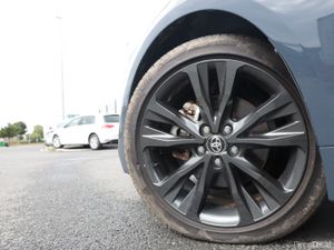 Toyota Corolla Grey - Image 4