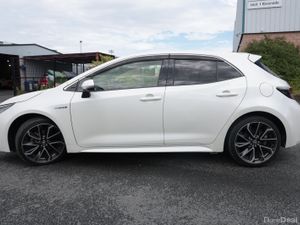 Toyota Corolla White - Image 3