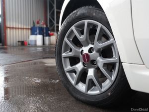 Fiat 500 White - Image 4