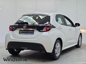 Toyota Yaris  1.0 Luna 4DR Manual - Image 3