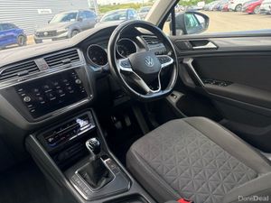 Volkswagen Tiguan *Approved Used* LIFE 2.0TDI 122H - Image 4