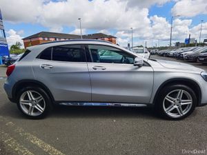 MERCEDES-BENZ GLA CLASS GLA200 D AMG LINE AUTO - Image 4