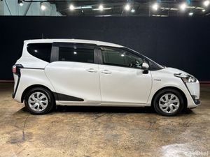 Toyota Sienta 1.5 HYBRID 7 SEATER - TOYOTA SAFETY - Image 3