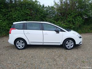 High Spec Automatic  Peugeot 5008 2015 - Image 3