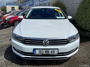 Volkswagen Passat HIGHLINE 2.0 TDI MANUAL 6SPEED F - Image 2