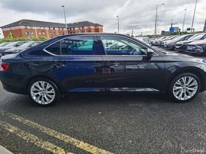 SKODA SUPERB 1.4 IV SE AUTO PETROL PLUG-IN HYBRID - Image 4
