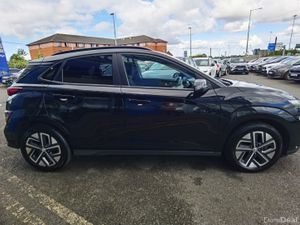 HYUNDAI KONA 64KWH EV PREMIUM - Image 4