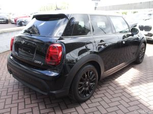 2021 MINI COOPER D 1.5D 5DR HATCHBACK AUTO - Image 4