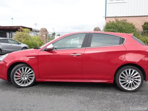 ALFA ROMEO GIULIETTA 2016 RED - Image 3