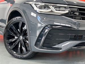 Volkswagen Tiguan BLACK EDITION TSI DSG #48 - Image 3