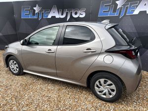 Toyota Yaris 1.0 Automatic 2022 - Image 4