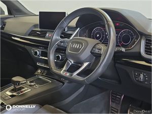Audi Q5 Diesel Estate Black Edition - Image 4