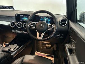 Mercedes-Benz GLB 180 D AUTO 5 5DR - Image 3