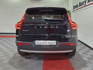 Volvo XC40 T4 INSCRIPTION (BLOND LEATHER / HUGE SP - Image 4