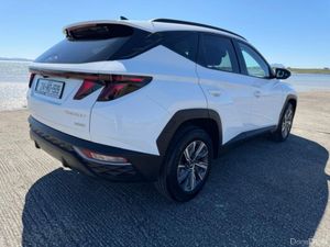 Hyundai Tucson Exeecutive HEV 5DR Auto ONLY 9, 000 - Image 2