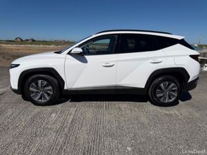 Hyundai Tucson Exeecutive HEV 5DR Auto ONLY 9, 000 - Image 4