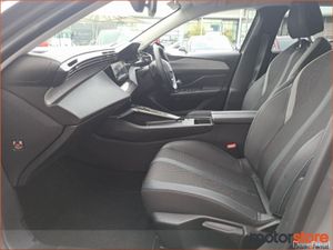 Peugeot 308 1.2 Puretech 130bhp Allure Auto - Image 4
