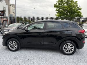 2016 (162) Hyundai Tucson 1.7 D SE NAV - Image 4
