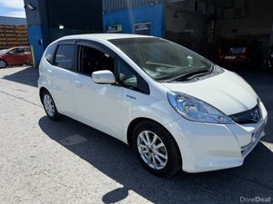 2013 Honda Fit Hybrid  Automatic/ Leather spec - Image 3