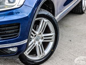 2016 VOLKSWAGEN TOURAG CREWCAB 4 MOTION V6 - Image 2