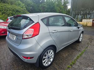 Ford Fiesta 2017 1.2 titanium - Image 4