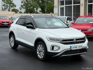 241 VW T-ROC STYLE 150 BHP 1.5 PETROL AUTOMATIC - Image 4