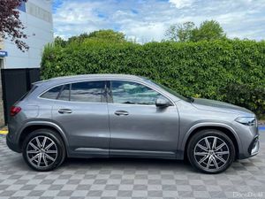 Mercedes-Benz EQA EQA250+ AMG-LINE PREMIUM DARK 70 - Image 2