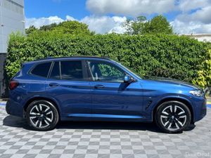 BMW iX3 M-SPORT 80KWH // OPENING PAN ROOF // LEATH - Image 3