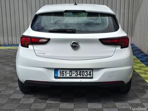 2016 Opel Astra 1.4 Petrol - Image 4